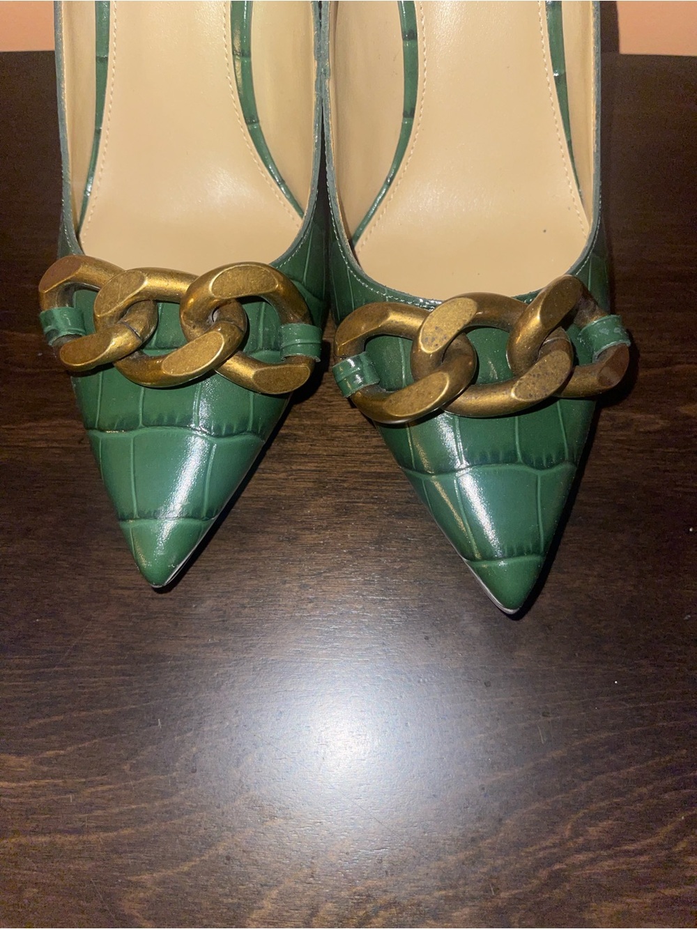 Michael Kors Green Croc-Embossed Pointed Toe Pumps with Gold Chain Accent - Picture 4 of 5